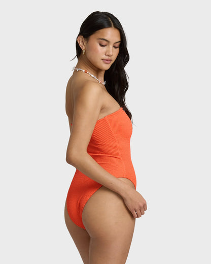 HOT CORAL