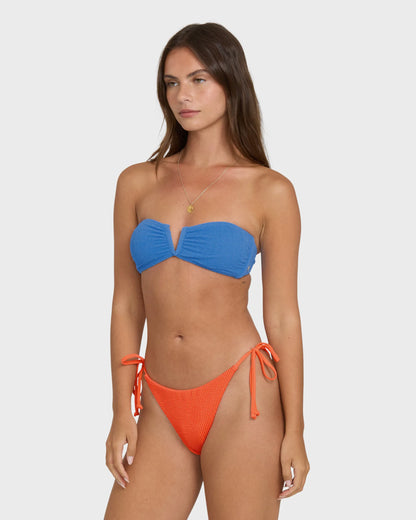 HOT CORAL