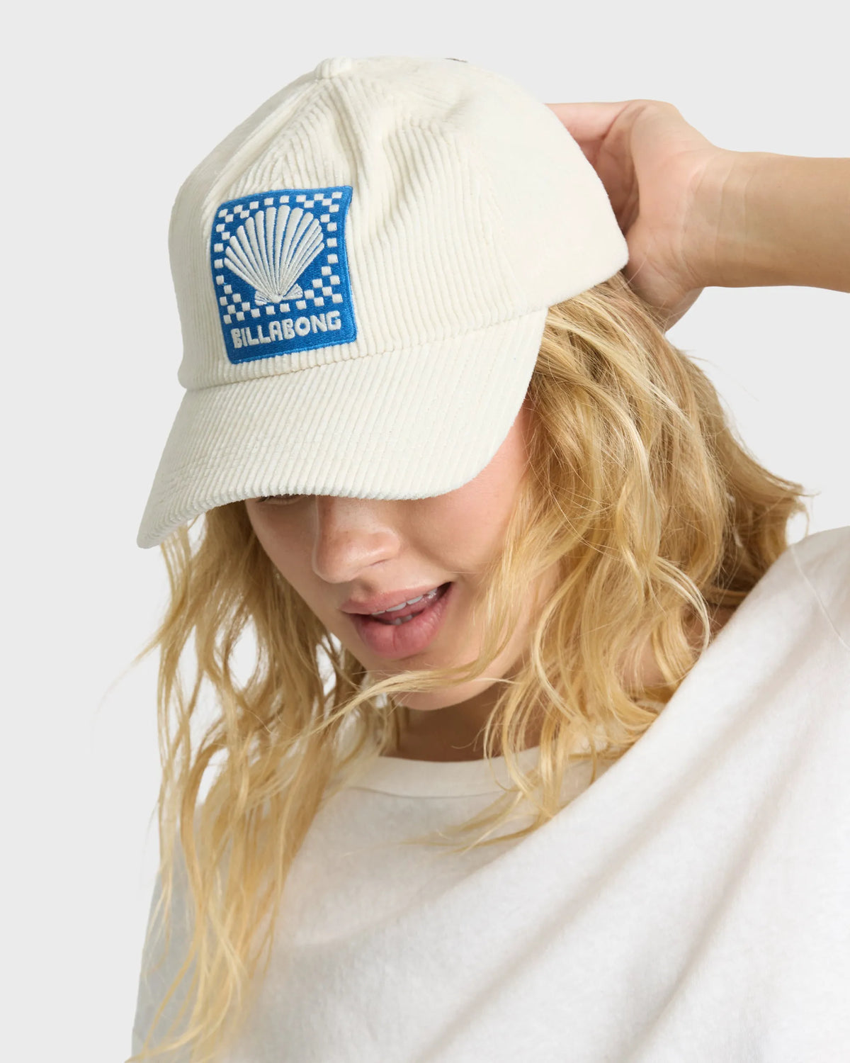 WHITE CAP